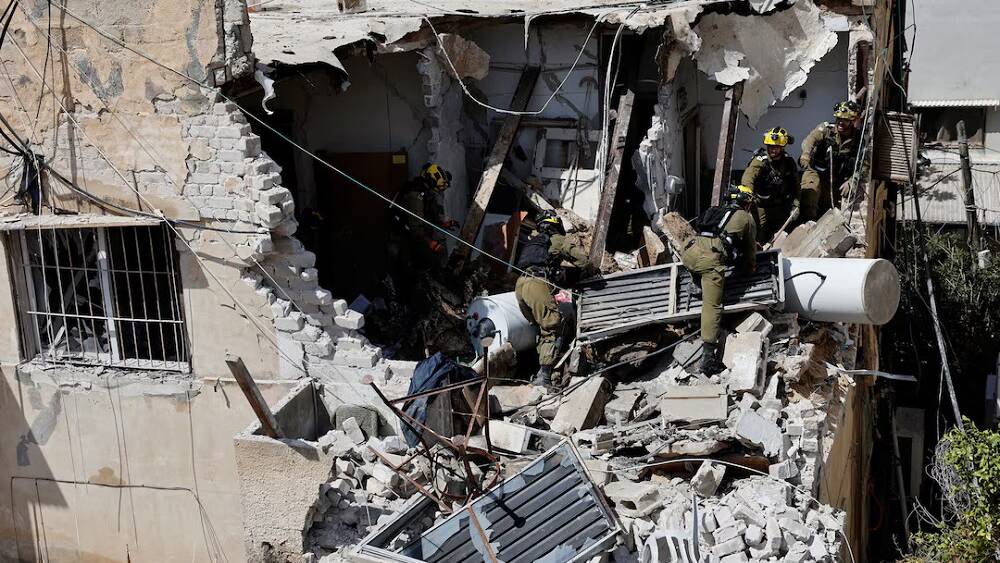 Iran threatens to retaliate against Gulf energy and water