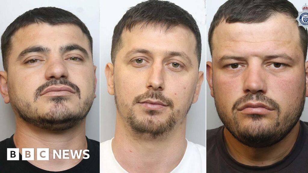 Burglars who used Rightmove to plan raids jailed