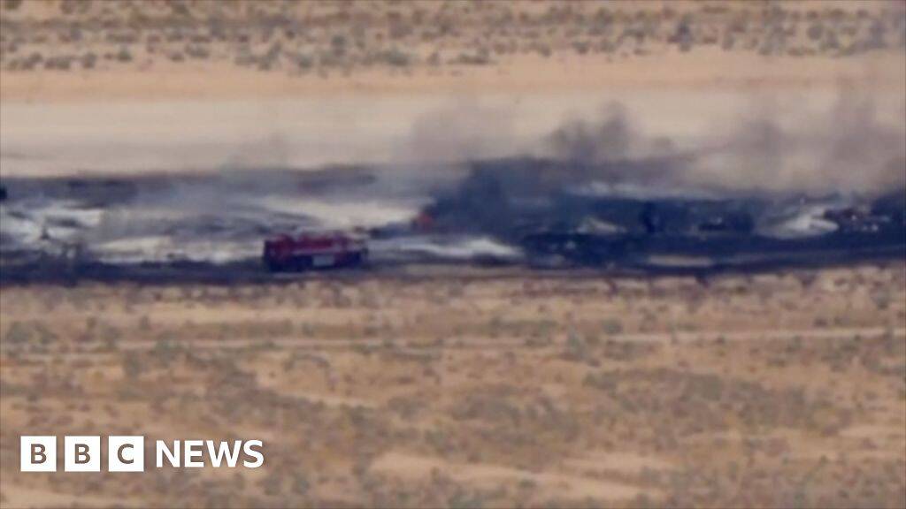 US Air Force B-52 bomber plane crashes after take off in California