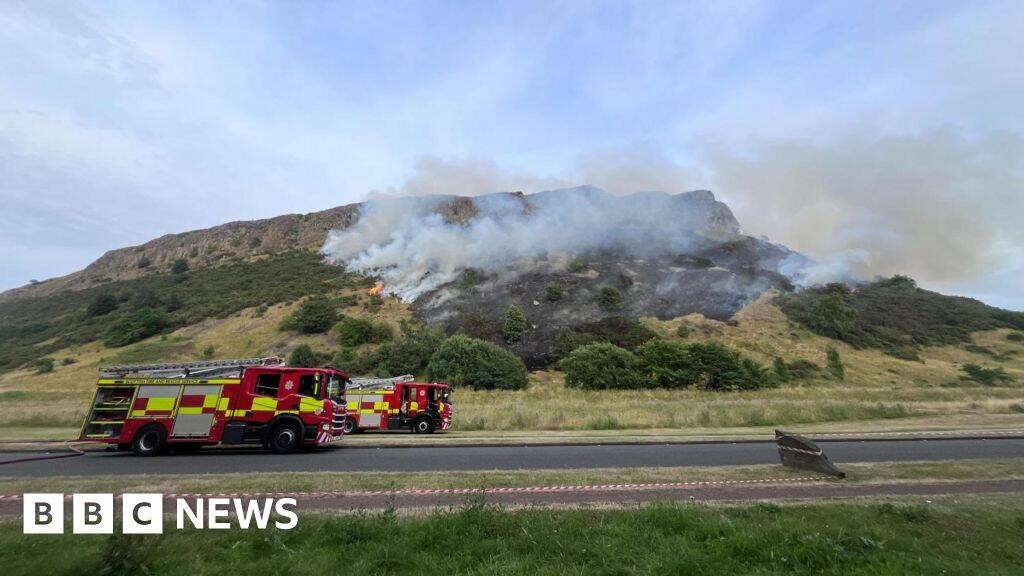 Fire crews battling blaze on Arthur&rsquo;s Seat in Edinburgh
