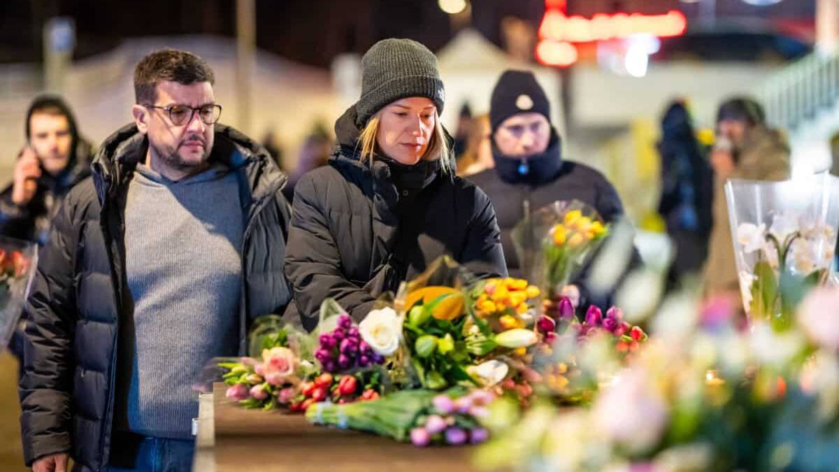 Dozens killed in fire at Swiss ski resort New Year party