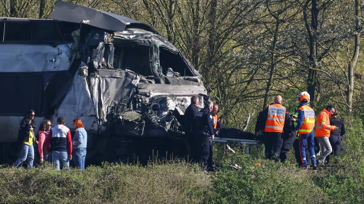 French high-speed train slams into truck, killing TGV driver