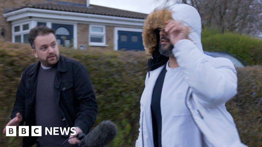 Driving-test touts offer instructors £250 monthly kickbacks