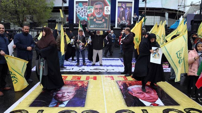 Trump claimed in G7 call that Iran is &lsquo;about to surrender&rsquo;, Axios reports