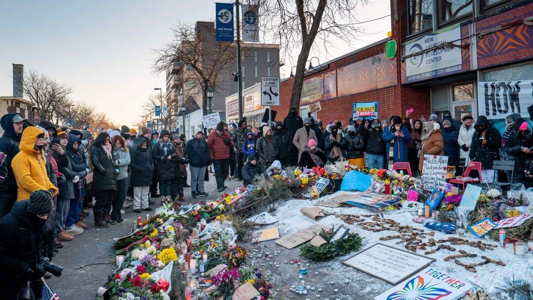 In change of tone, Trump has &lsquo;very good&rsquo; talk with Minnesota&rsquo;s Walz after ICE killings