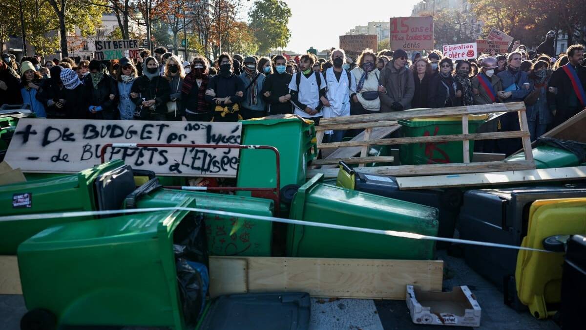 High school pupils turn out for new protests across France