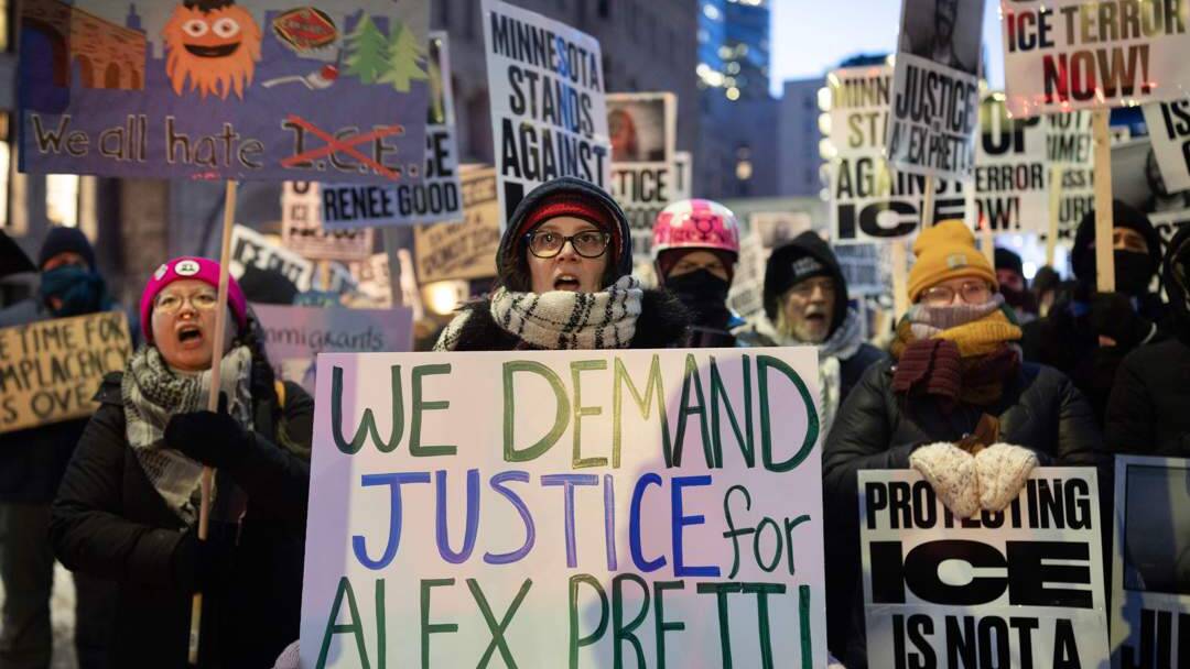 Agents involved in Alex Pretti killing placed on leave, as Trump attacks Minneapolis mayor