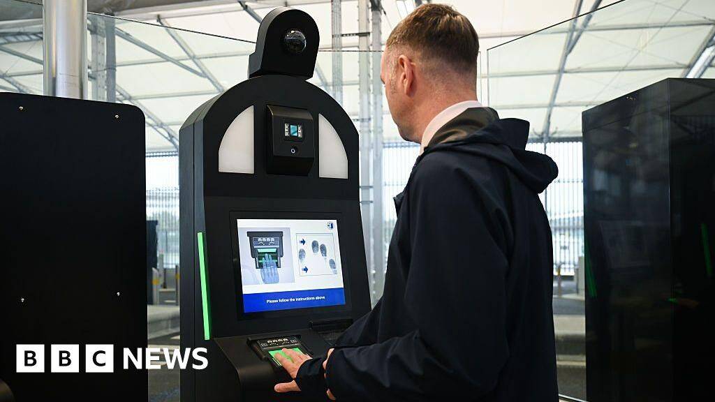 New border check system delayed again due to technical problems