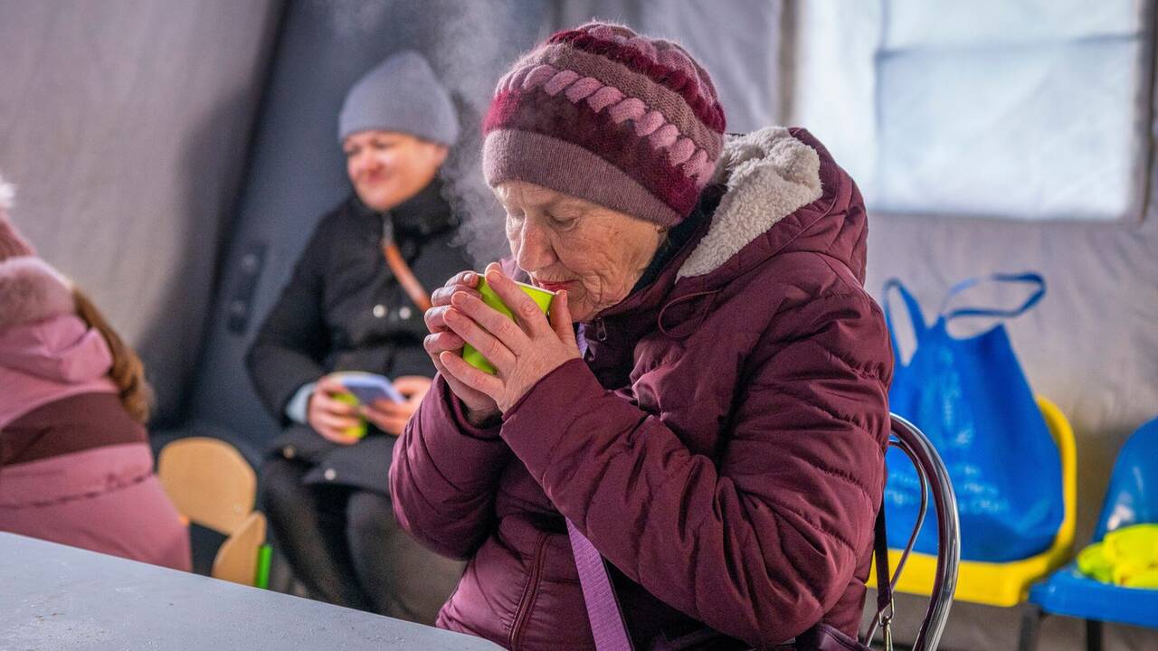 Ukrainians facing bitter cold of -15C after Russia's repeated strikes on energy supplies