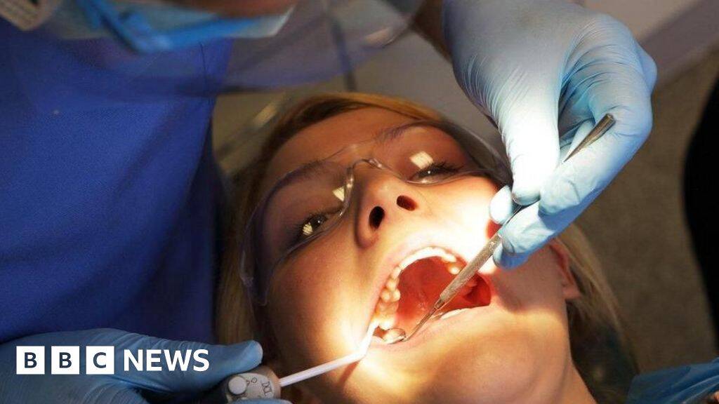 Dentists return &pound;900m for not seeing NHS patients