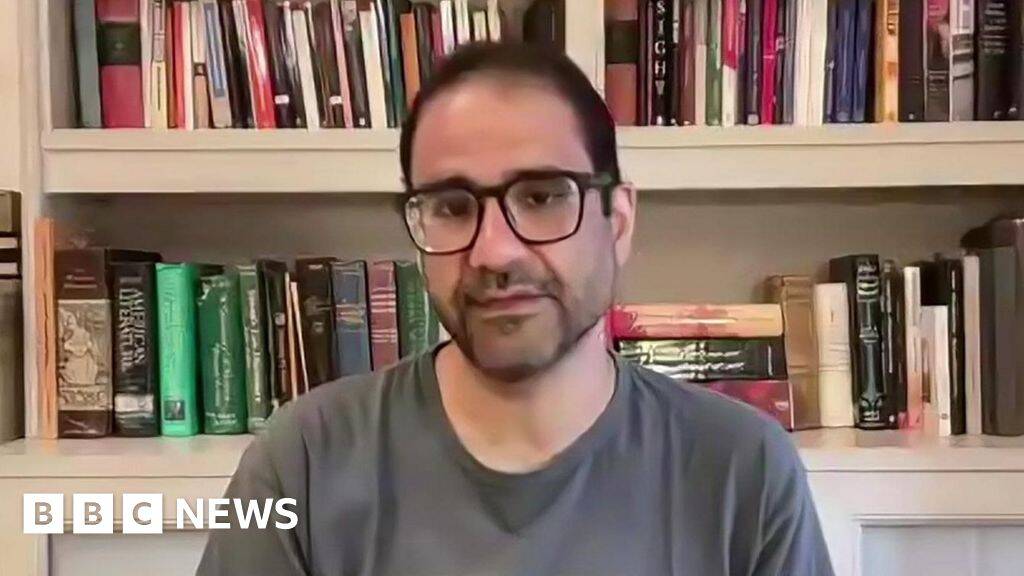 Starmer criticised for welcoming Egyptian activist