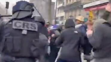 France flees Iran chaos: Embassy staff bolt as death toll hits 6,000 in bloody protests