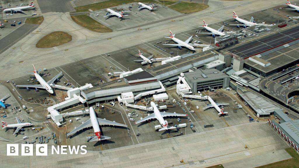 Heathrow and Gatwick among airports hit by air traffic control problems