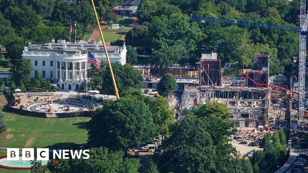 Supreme Court temporarily unfreezes Trump ballroom construction