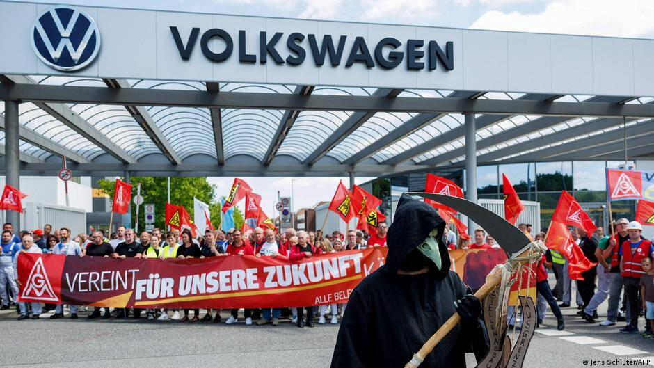 BMW to Volkswagen: How deep is Germany's auto industry cull?