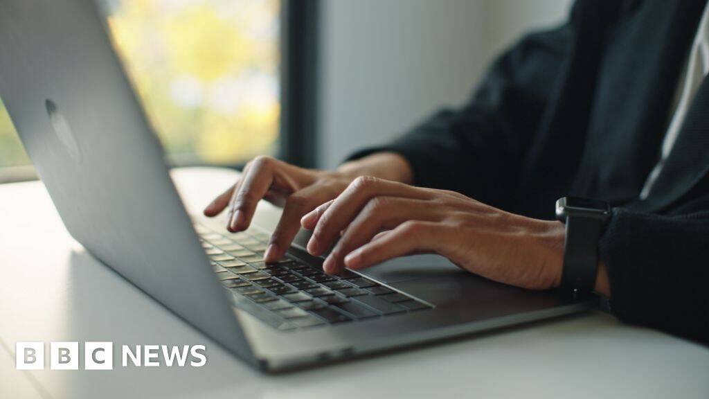 MI5 warns Chinese spies using job websites to target government staff