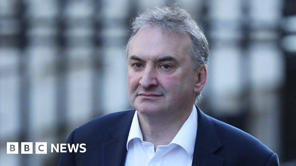 Sir Chris Wormald stands down as head of Civil Service