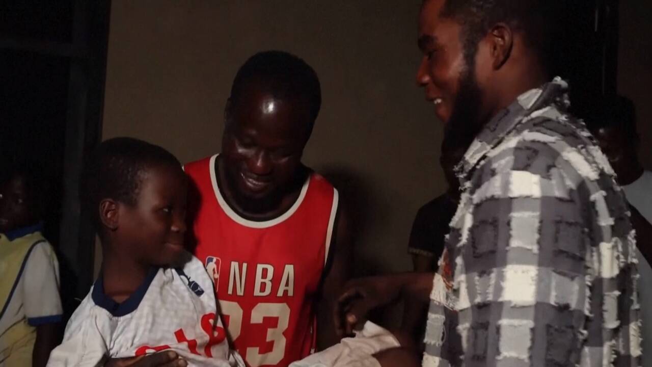 Families reunited with kidnapped Nigerian schoolchildren in time for Christmas