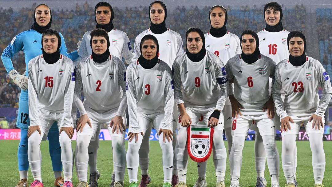 Iran &lsquo;wartime traitor&rsquo; soccer player granted Australia asylum changes her mind, heads home
