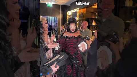 Bones' winning walkout! - BBC