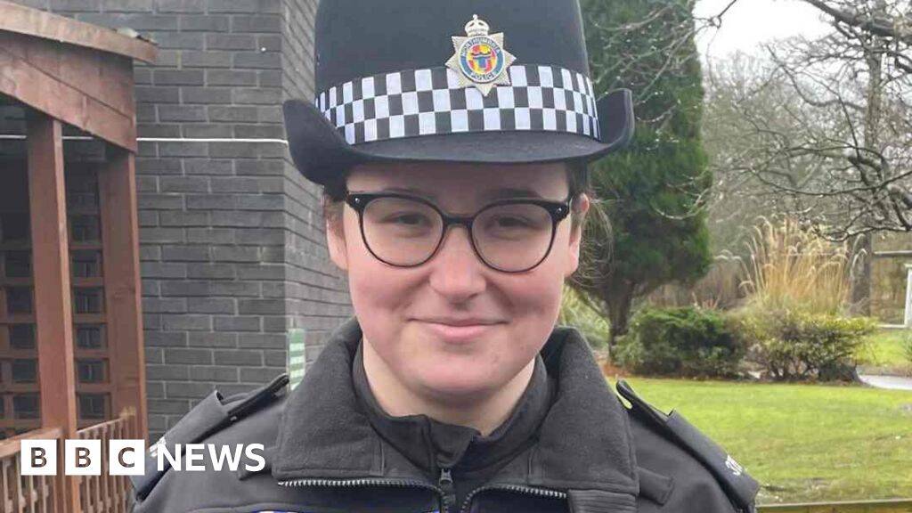 Police officer, 19, dies from crash injuries