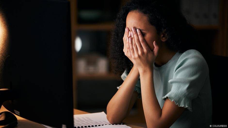 Russians living in exile cope with grief far from home