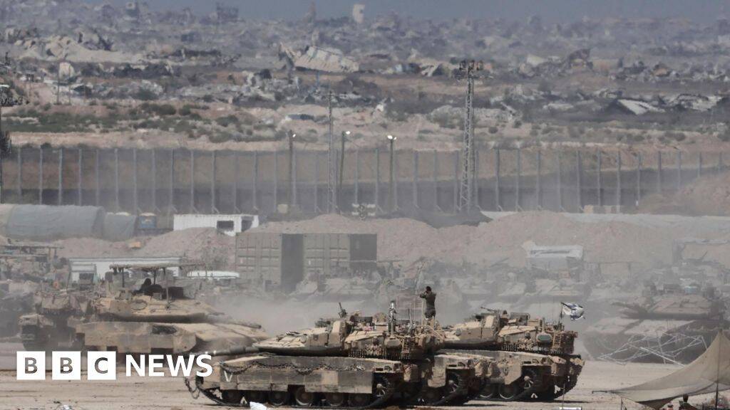 Thousands of Israeli reservists report for duty ahead of Gaza City offensive