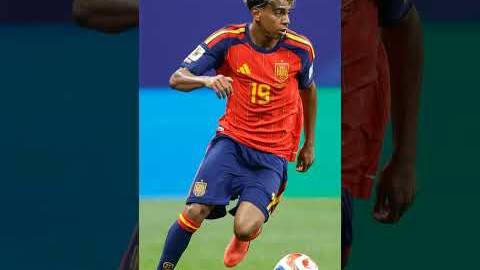 From baby pic to World Cup final: Messi and Yamal meet again