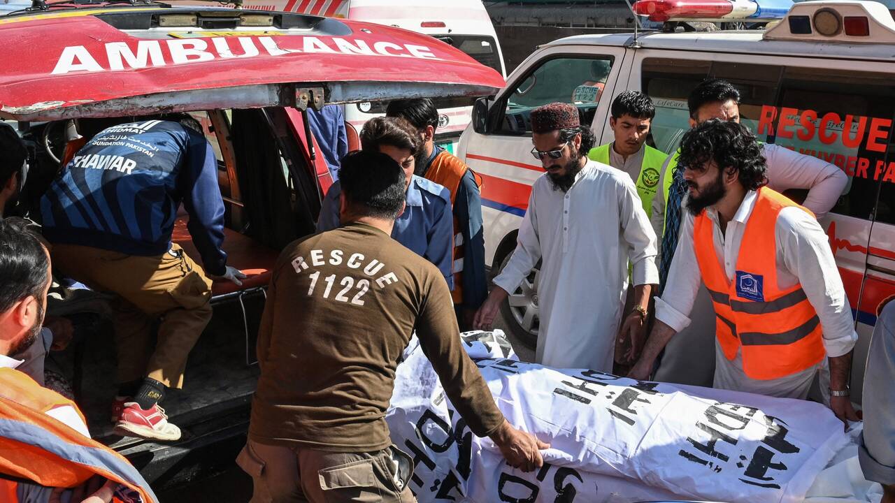 School roof collapse kills teacher, 32 children in NW Pakistan
