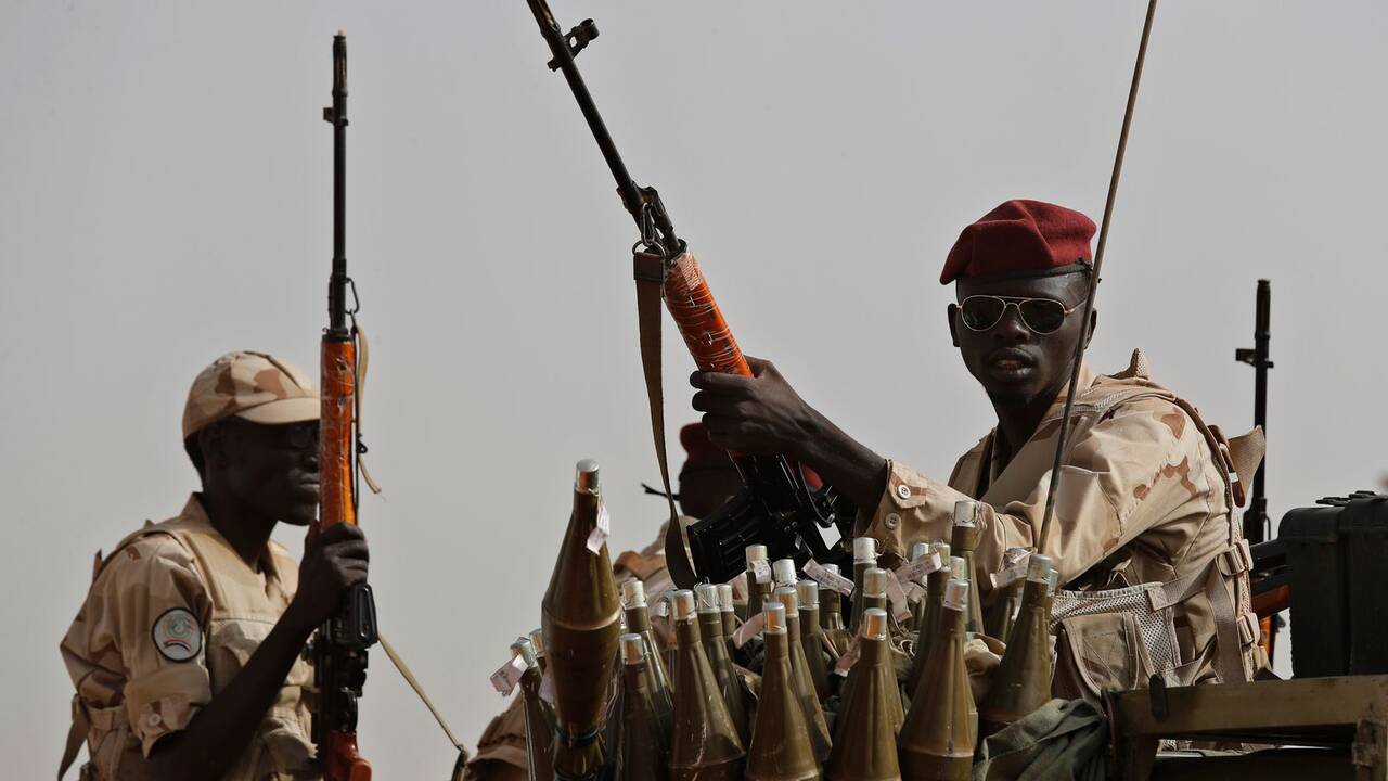 Sudan: UK sanctions four paramilitary commanders over 'mass killings'