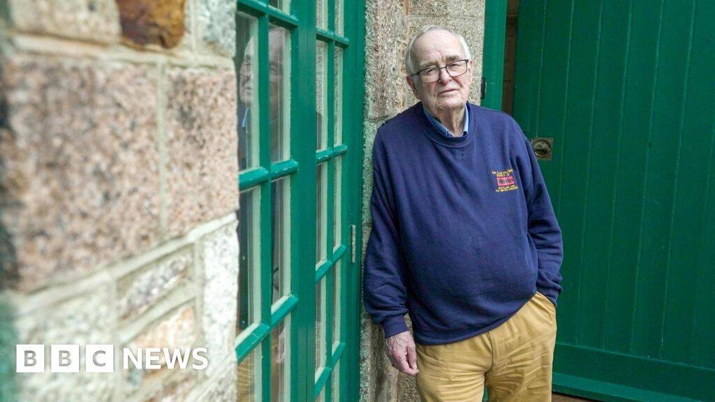 I'm trapped in a retirement flat with a &pound;20k service charge. I fear I'll never sell