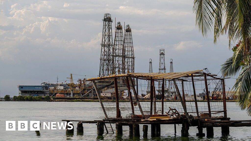 US and Venezuela reach 'historic' oil deal, Trump says