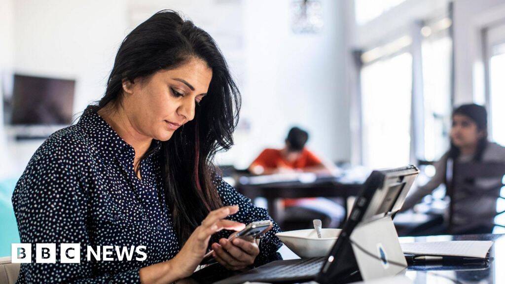 Job vacancies at five-year low as smaller firms scale back recruitment