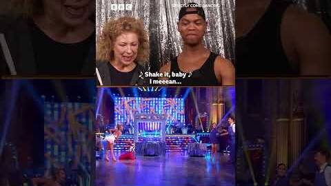 Now this is how you dance on a table at Blackpool 💅  #Strictly