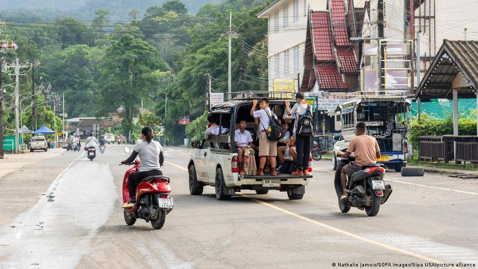 Thailand: Child crashes vehicle into group of monks