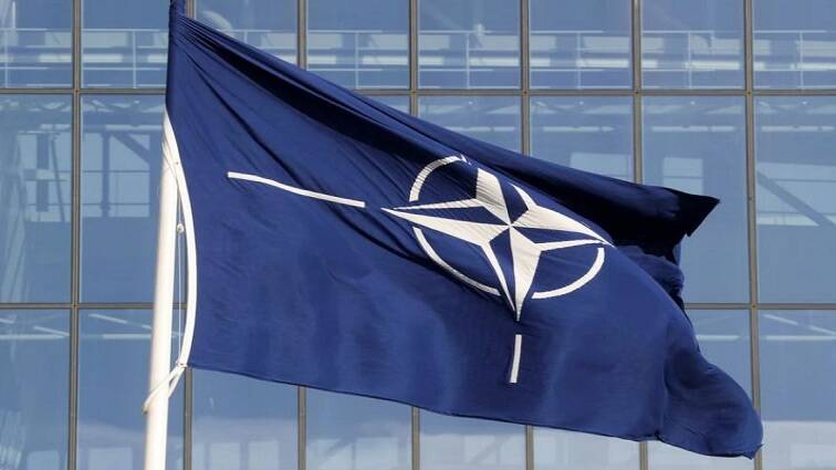 NATO chiefs meet over Russian threats
