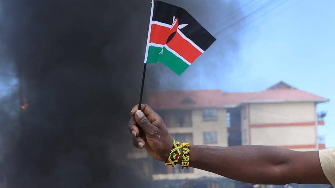 Kenya police fire tear gas at protest over US Ebola centre