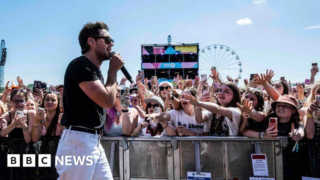 Thousands enjoy final day of Radio 1's Big Weekend