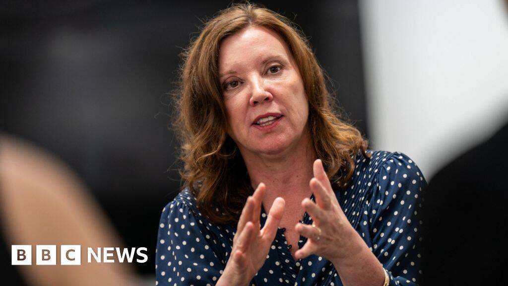 Parents of seriously ill children should get paid leave, says commissioner