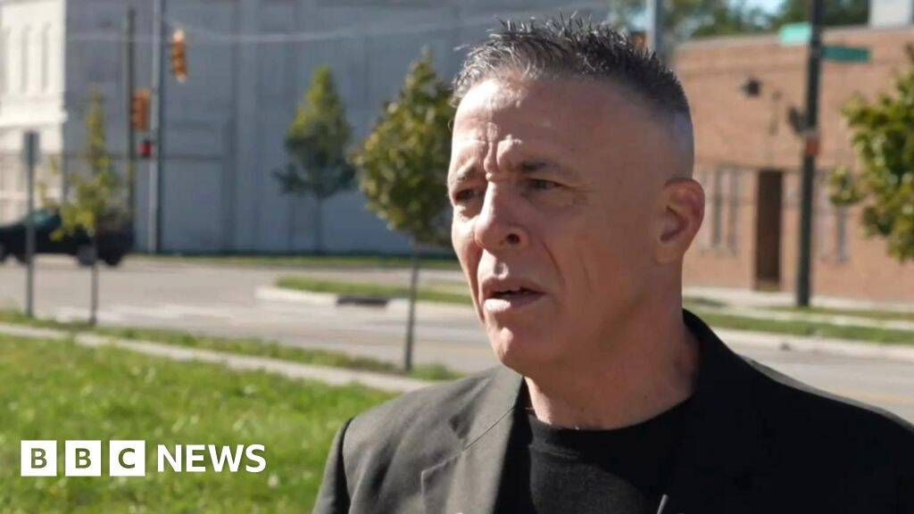 Minneapolis withdrawal was 'surrender', Trump's ex-border patrol chief tells BBC