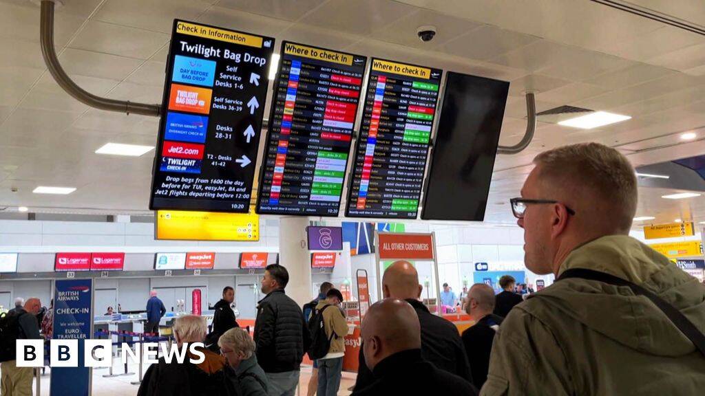 Airlines criticise air traffic control as second glitch causes more disruption