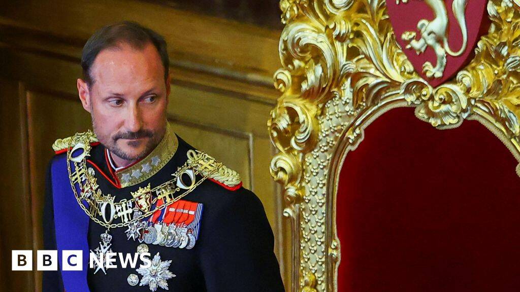 Norway's new king takes oath as mourners pay respects to his late father