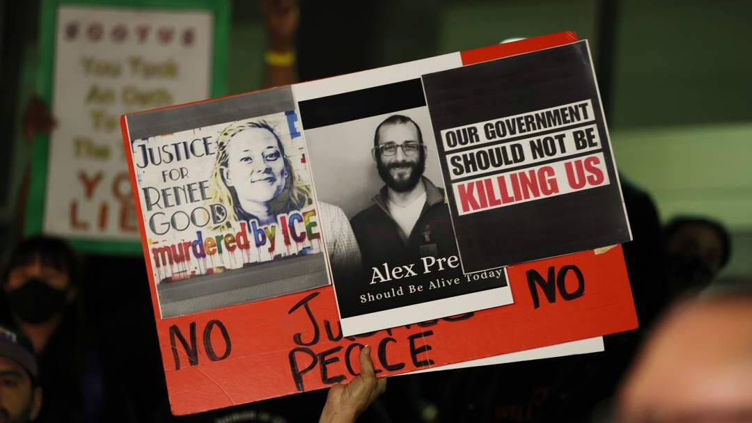 Obama, Clinton call on Americans to defend values after Minneapolis shooting