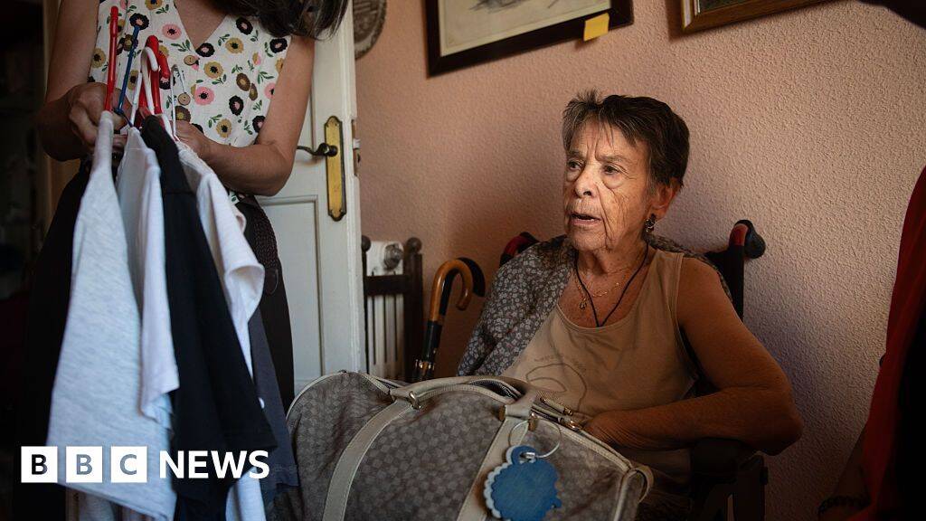 Spanish pensioner whose eviction sparked nationwide protests dies, union says