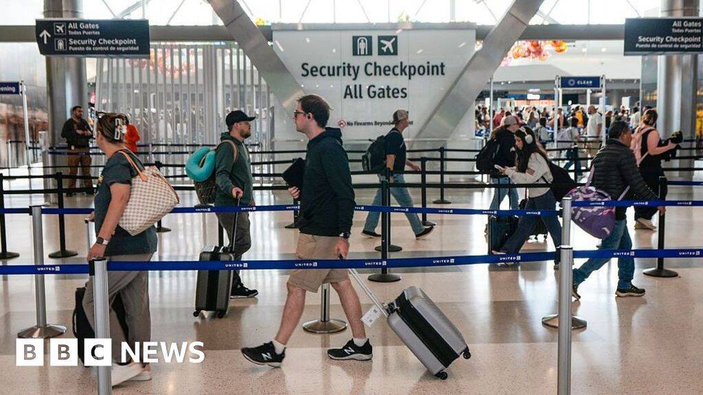 TSA brings back visitor gate access for some Americans