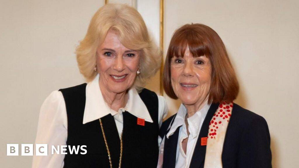 Queen tells Gis&egrave;le Pelicot her new memoir left her 'speechless'