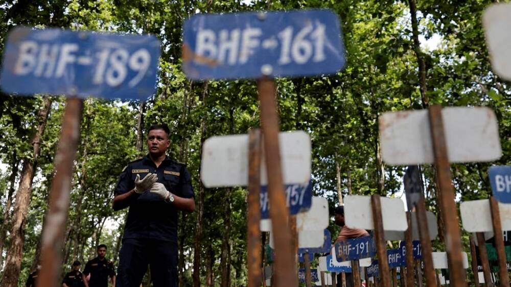 Nepal mudslide victims&rsquo; mass funeral begins, rescue efforts continue