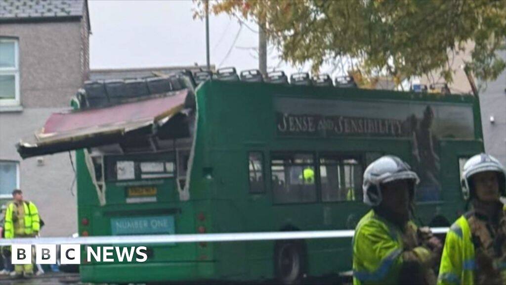 Three children injured after school bus roof ripped off in crash