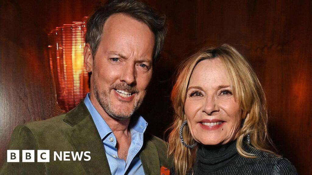 Kim Cattrall marries fiancé she met on BBC radio show