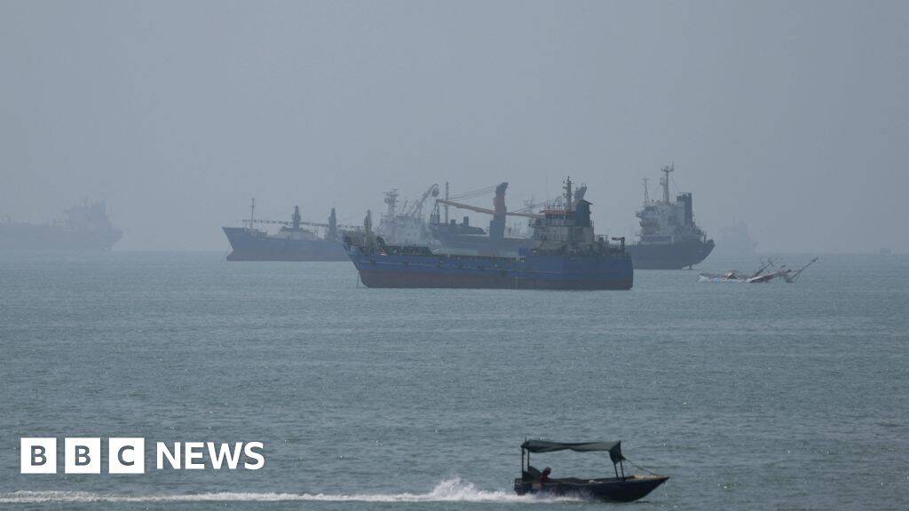 US strikes Iranian launchers on Larak Island in first known attack in weeks